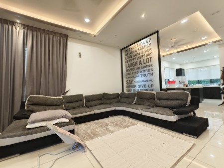 Semi D For Sale at Diamond City