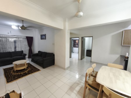 Condo For Rent at Villaria Condominium