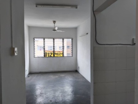 Apartment For Rent at Pangsapuri Seri Pulai