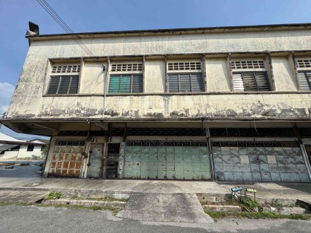 Shop For Sale at Kampung Tawas