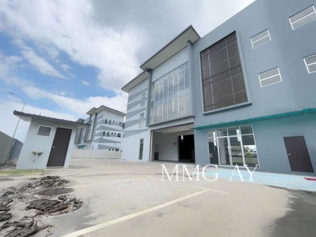 Semi-D Factory For Rent at Alam Impian