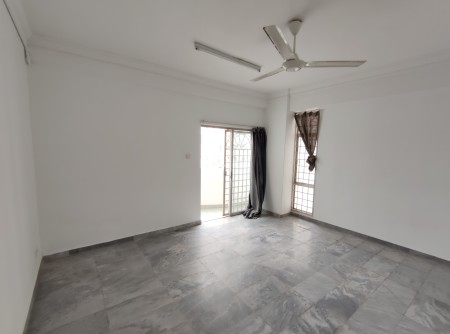 Condo For Sale at Ridzuan Condominium