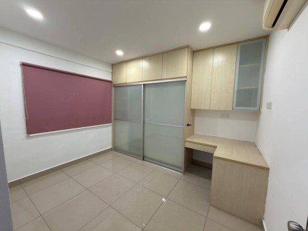 Condo Room for Rent at The Potpourri