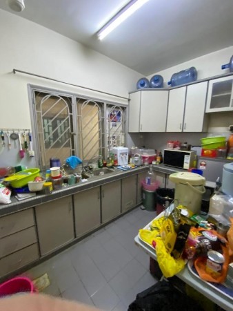 Condo For Sale at Meadow Park 2