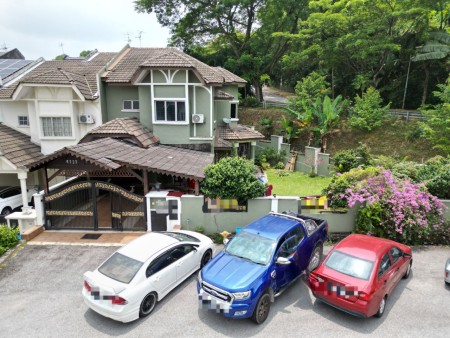 Terrace House For Sale at Section 7