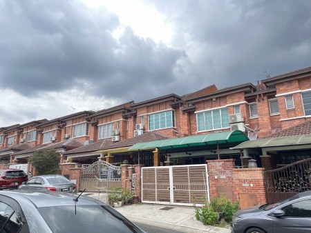 Terrace House For Rent at Palm Walk