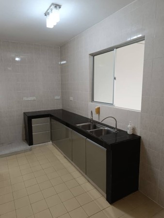 Condo For Sale at Aman Heights