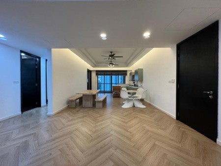 Condo For Sale at Agile