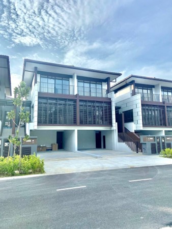 Terrace House For Sale at The Mulia Residence