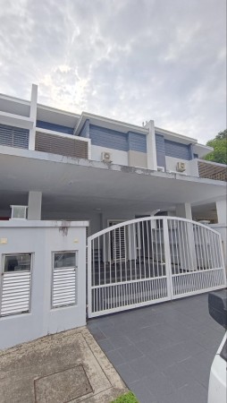 Terrace House For Sale at Saujana Tropika