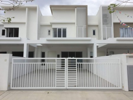 Superlink For Sale at Taman Sentosa
