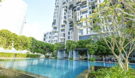 Condo For Auction at Icon Residence
