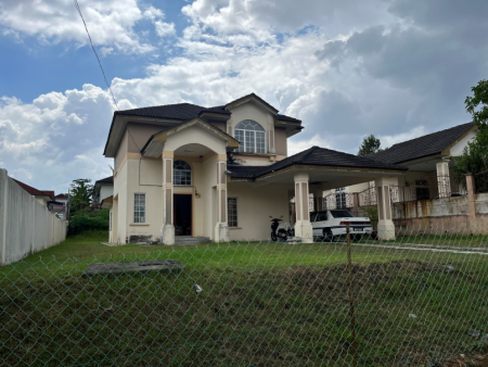 Bungalow House For Sale at Lavender Heights
