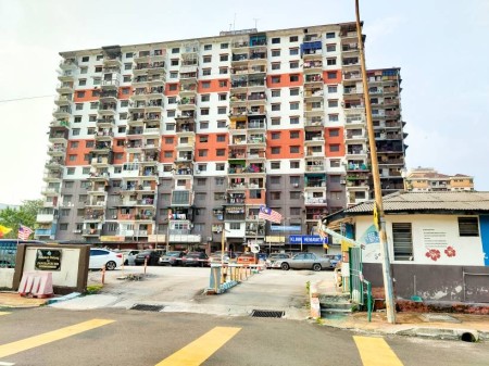Apartment For Sale at SS 8