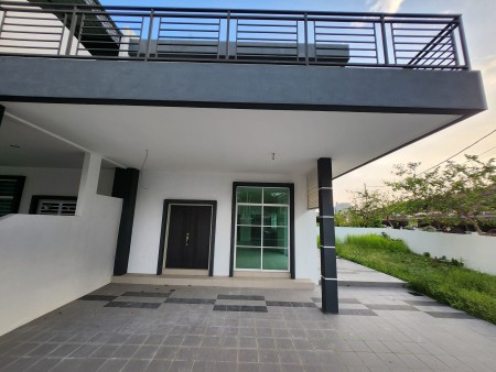 Terrace House For Rent at Bercham