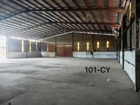 Detached Warehouse For Rent at Kampung Jawa
