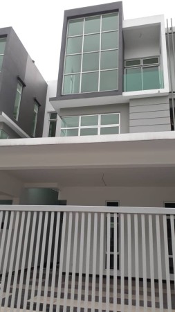 Superlink For Rent at Taman Nusa Sentral