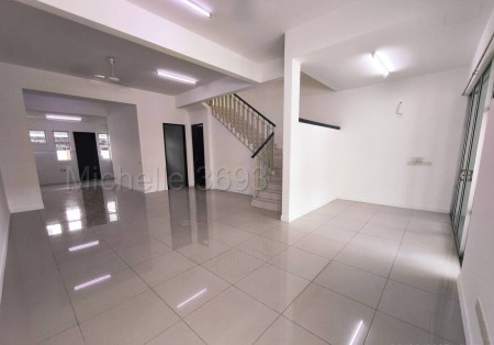 Terrace House For Sale at Chimes