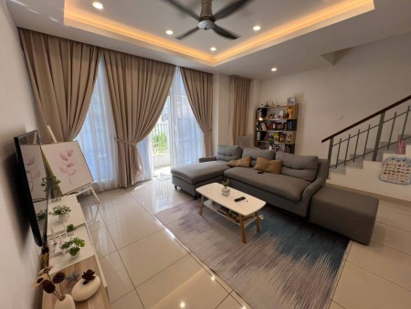 Terrace House For Sale at Imperial Jade