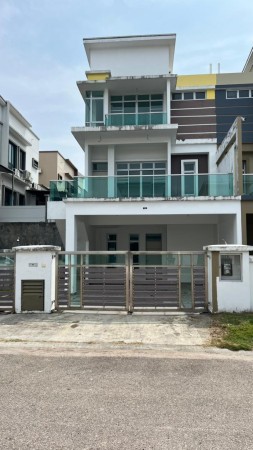 Cluster For Sale at Taman Kempas Utama