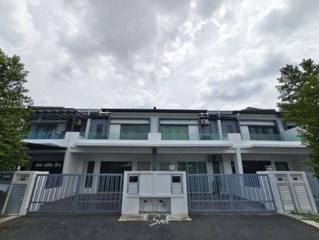 Terrace House For Sale at Tiara East