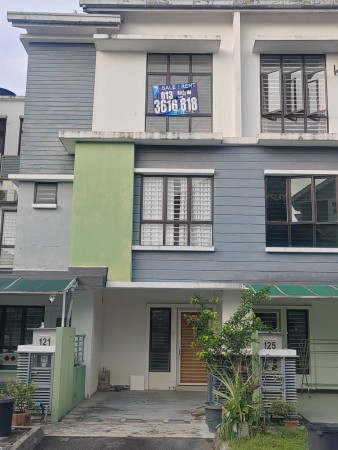 Townhouse For Sale at Park Villa