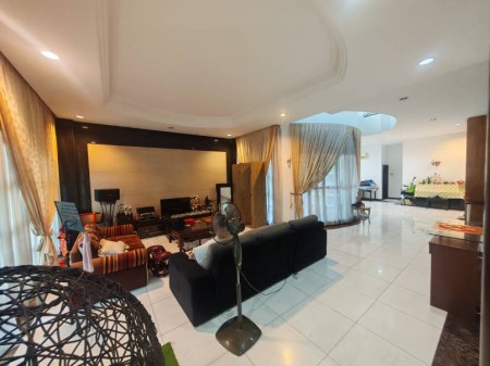 Bungalow House For Sale at Taman Billion