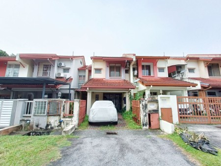 Terrace House For Sale at Taman Pinggiran Usj