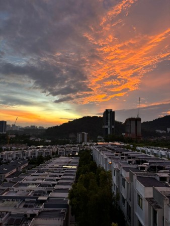 Apartment For Sale at 16 Quartz