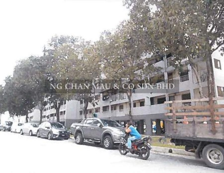 Apartment For Auction at Pangsapuri PKNS Seri Kembangan
