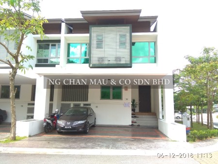 Terrace House For Auction at Schubert