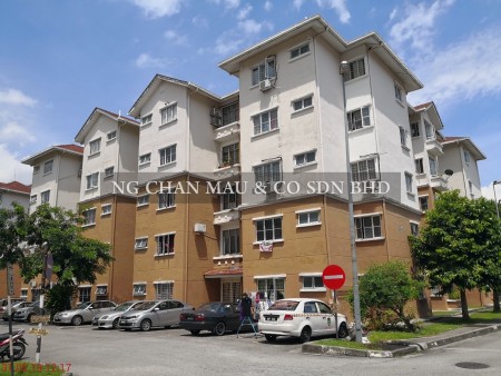 Apartment For Auction at Sri Ara Apartment
