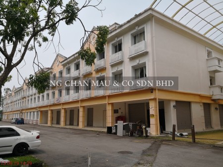 Serviced Residence For Auction at Laketown Apartment (Bukit Merah Resort)