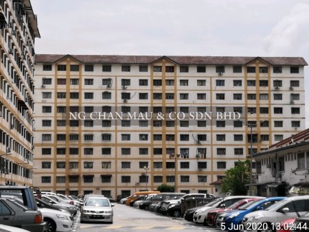 Apartment For Auction at Sri Tanjung Apartment