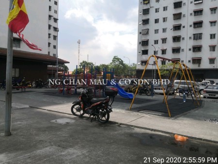 Apartment for Auction