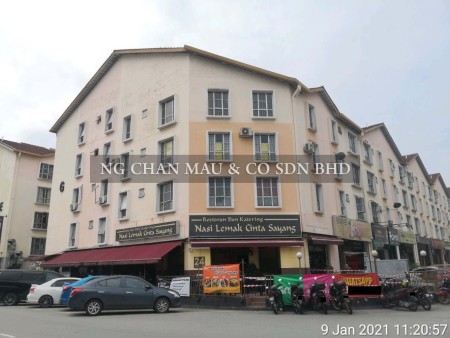 Apartment For Auction at Pusat Komersial