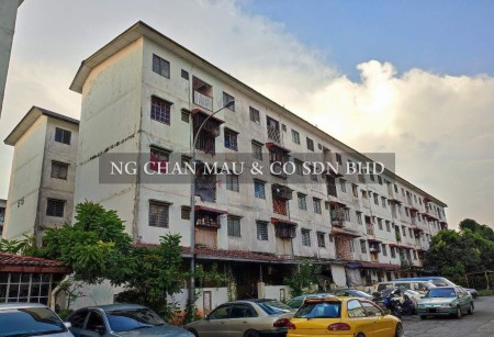 Apartment For Auction at Palma Apartment
