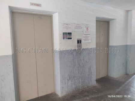 Apartment for Auction