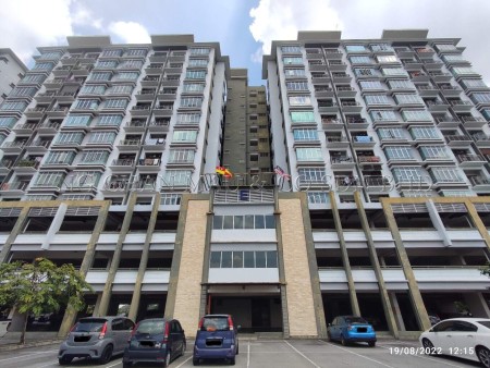 Apartment For Auction at Damai Apartment