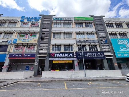 Shop For Auction at Plaza Paragon Point