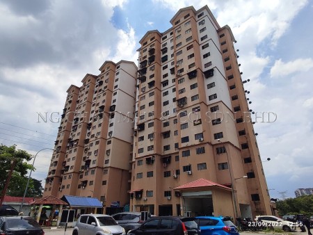 Apartment For Auction at Kasturi Apartment
