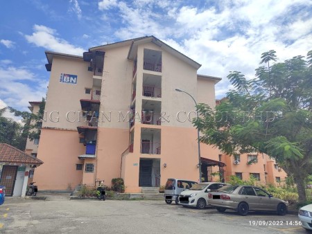 Apartment For Auction at Maplewood Court Apartment