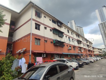 Flat For Auction at Seri Perindu Apartment