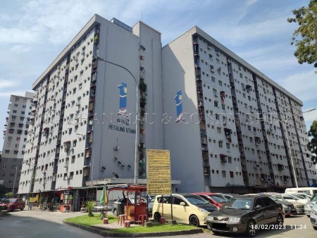 Apartment For Auction at Petaling Utama Flat