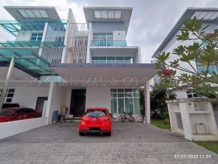 Semi D For Auction at Clover @ Garden Residence