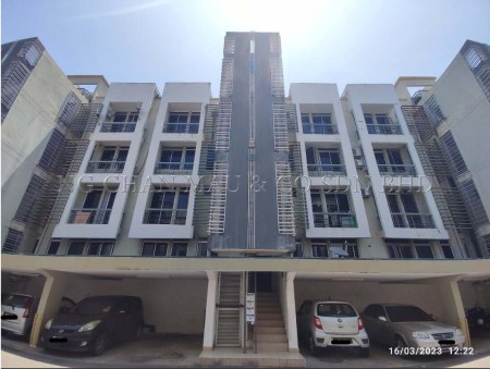 Terrace House For Auction at Cyberia SmartHomes