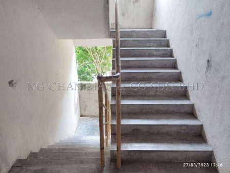 Apartment for Auction