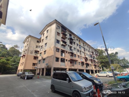 Apartment For Auction at Rawang Perdana 1
