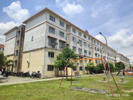 Apartment For Auction at Pangsapuri Seri Saujana