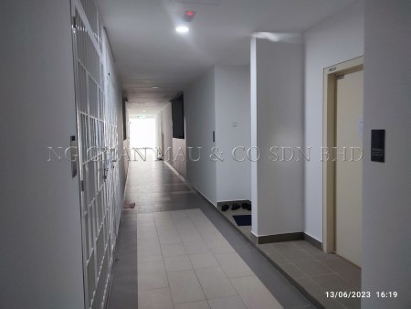 Apartment for Auction